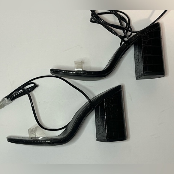 Pretty Little Thing Black Wide Fit Block Heel Ankle Tie Strappy Sandals NWOT - Picture 13 of 16